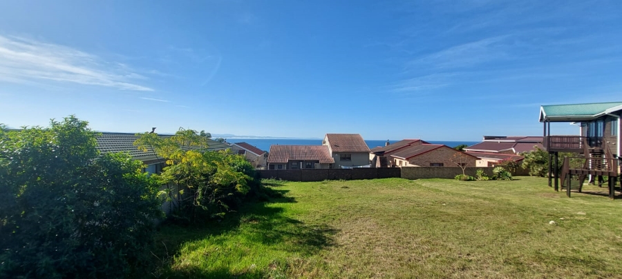  Bedroom Property for Sale in Wavecrest Eastern Cape